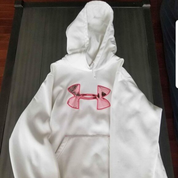 XL Under Armour Pink Camo Pullover Hoodie - Picture 1 of 1